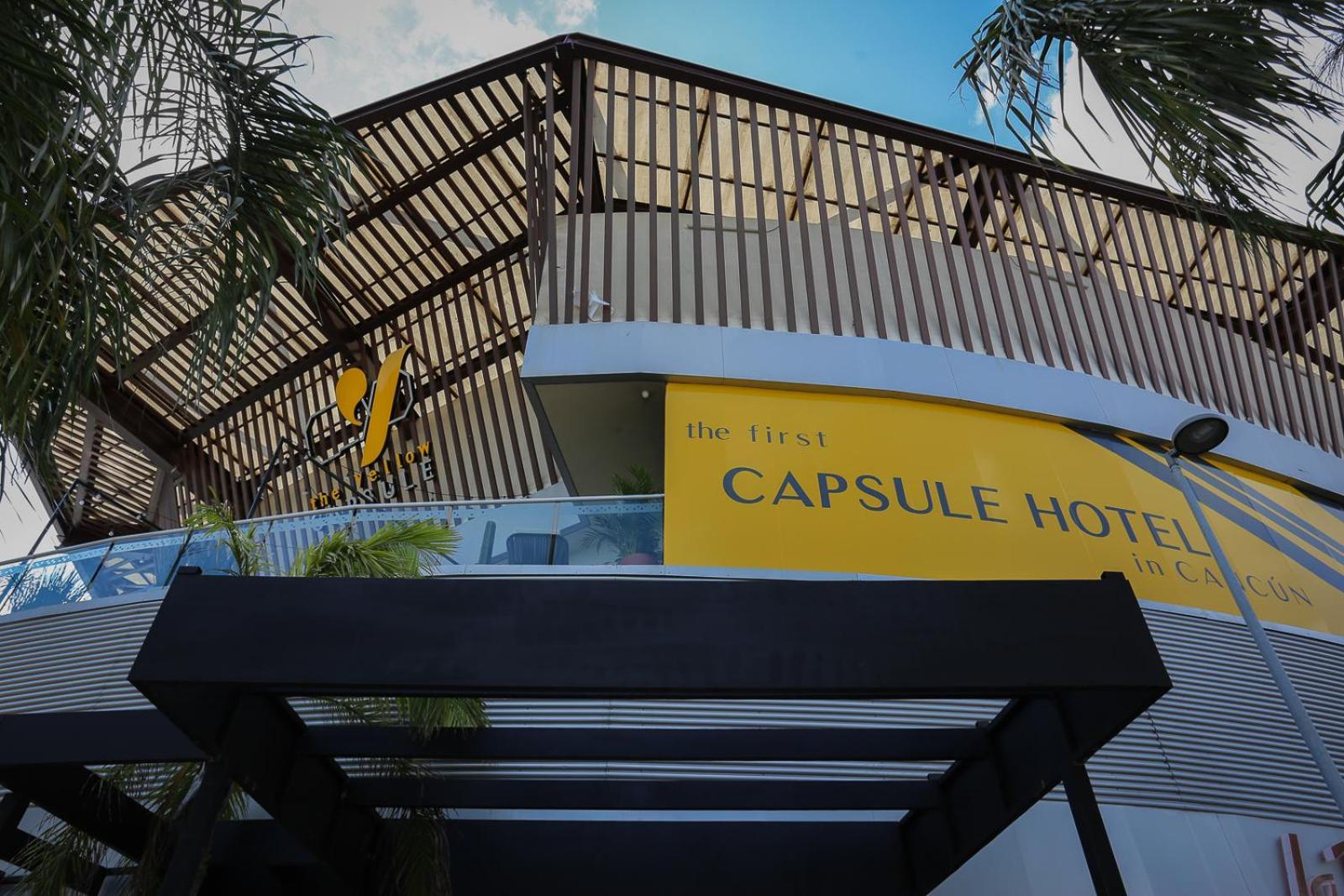 The Yellow Capsule Cancun Close To Airport Εξωτερικό φωτογραφία