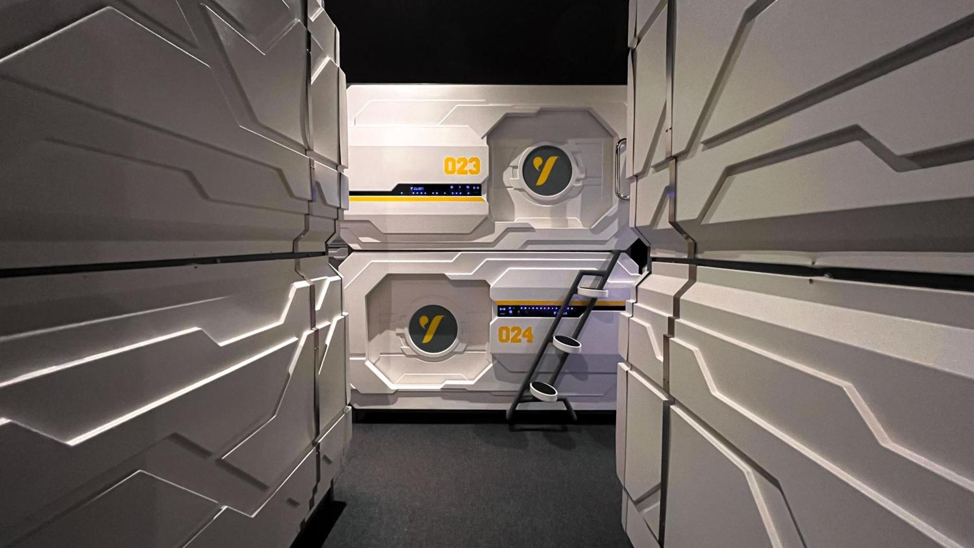 The Yellow Capsule Cancun Close To Airport Εξωτερικό φωτογραφία