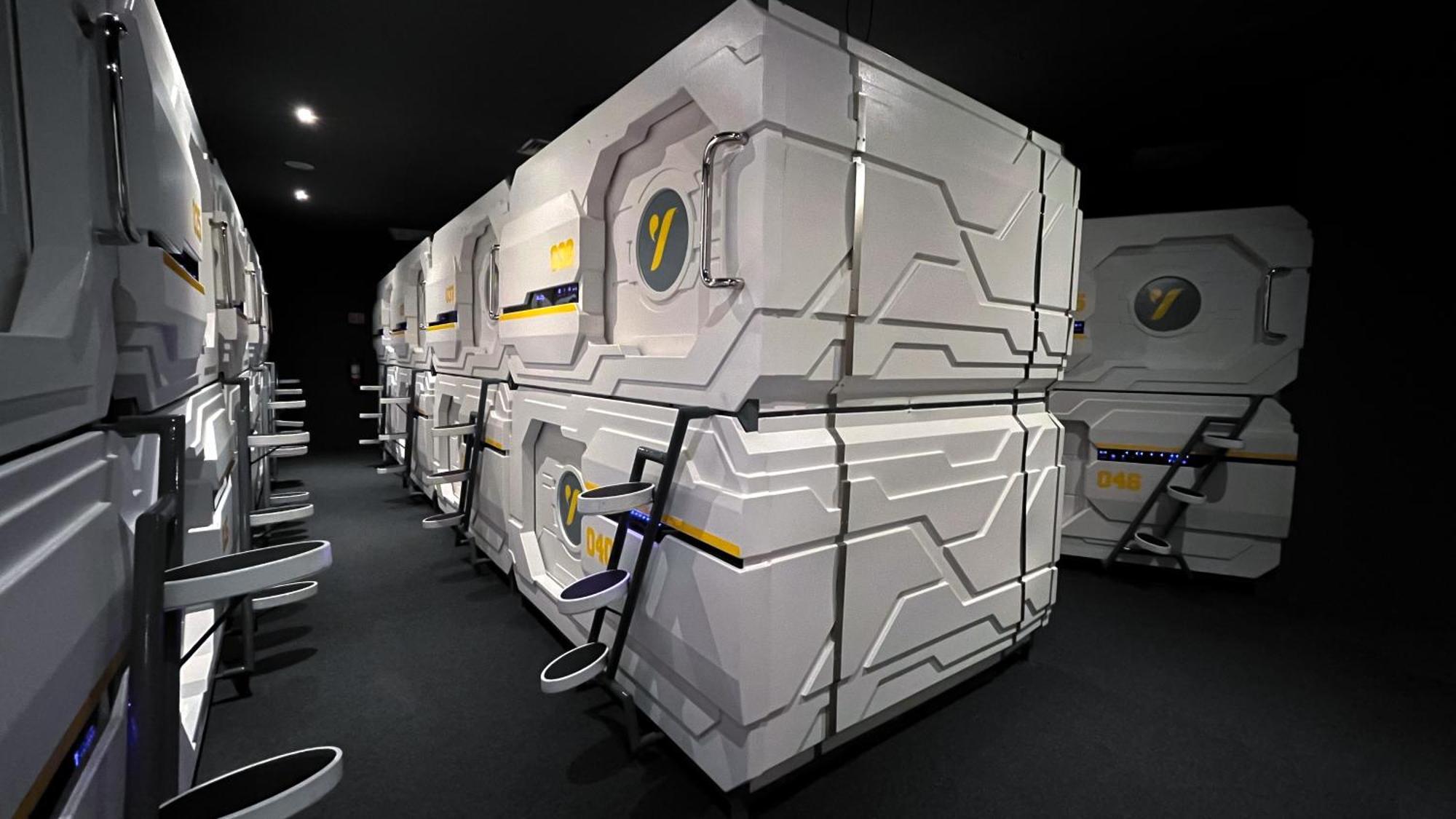 The Yellow Capsule Cancun Close To Airport Εξωτερικό φωτογραφία